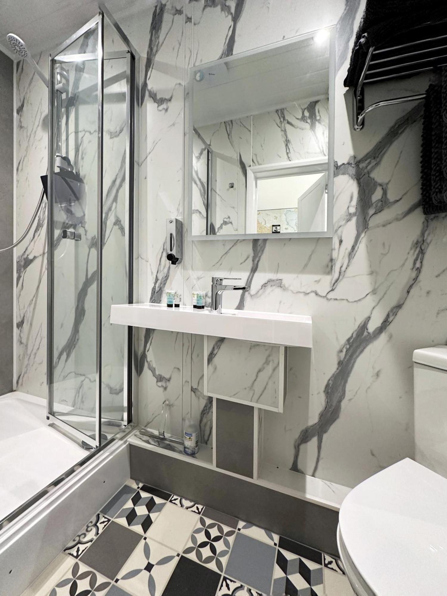 Kensington Studio Hosted By Airoperate Near Notting Hill - 1 Double Bed , 1 Sofa Bed, Ground Floor Apartment Via Private Entrance London Exterior photo