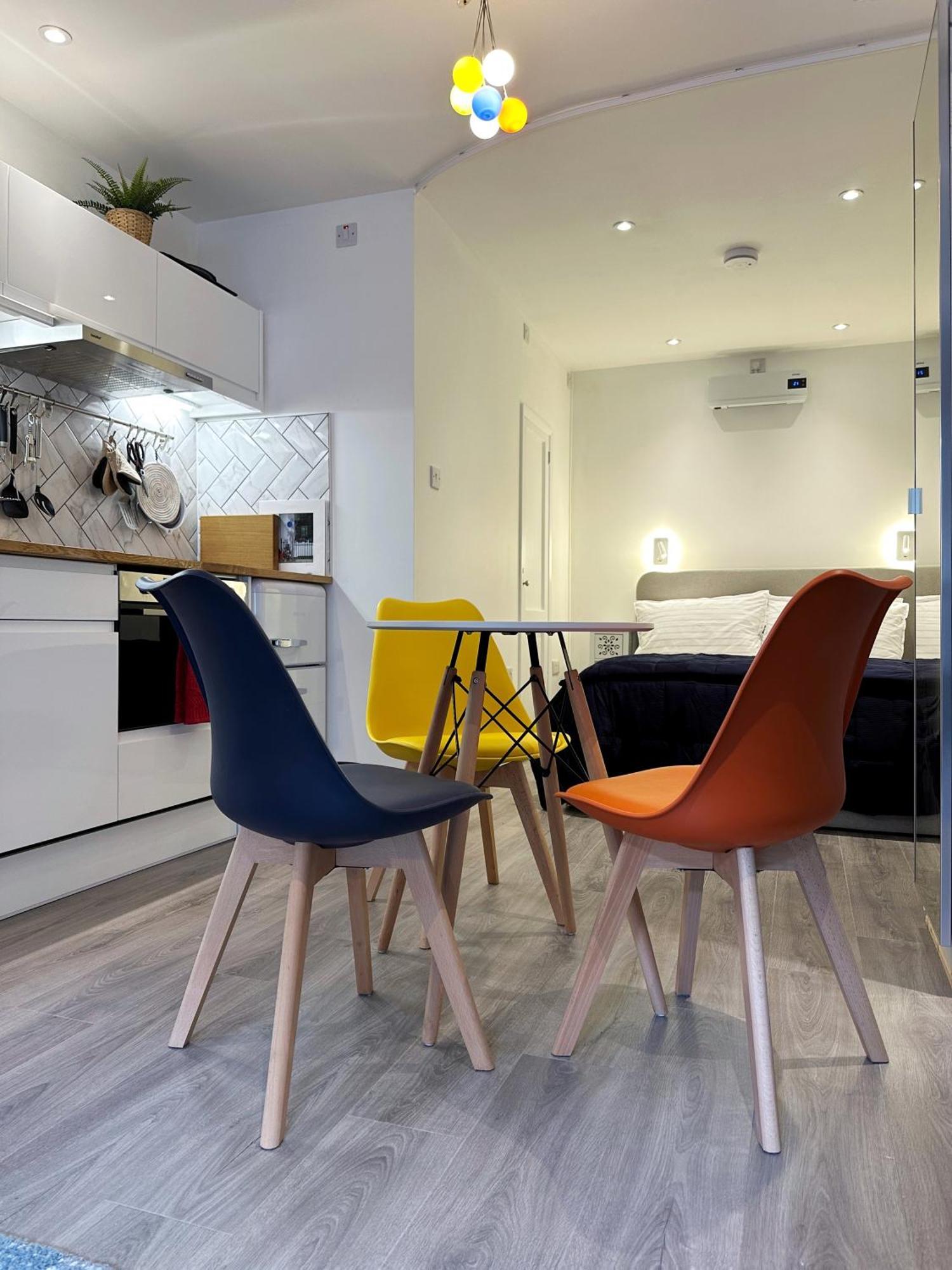Kensington Studio Hosted By Airoperate Near Notting Hill - 1 Double Bed , 1 Sofa Bed, Ground Floor Apartment Via Private Entrance London Exterior photo